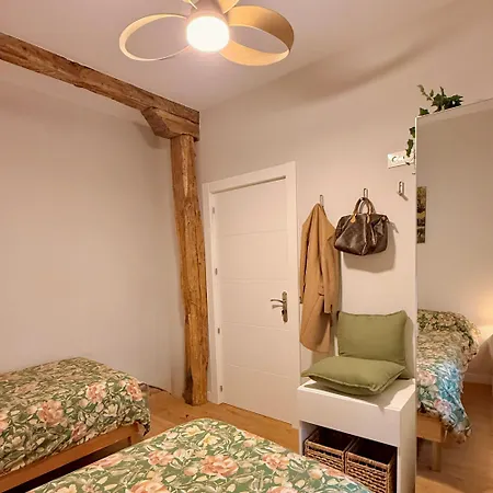 Quarto em Acomodações Particulares Habitación En Con Zonas Comunes Compartida H2 *