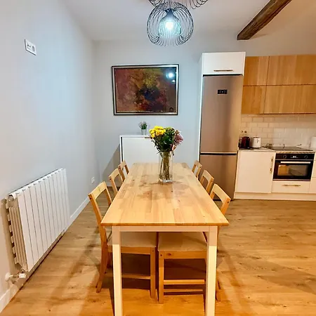 Habitación En Con Zonas Comunes Compartida H2 *